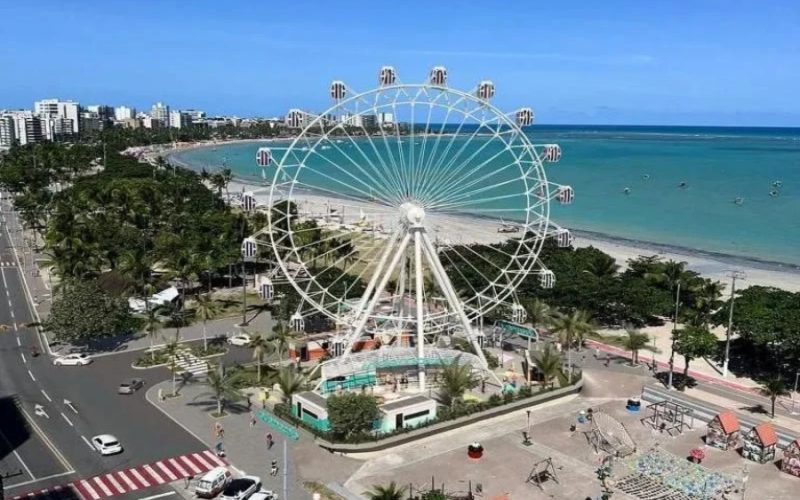 Inauguração da roda-gigante na orla de Maceió